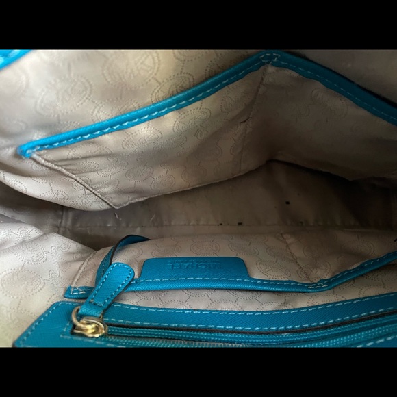 Adorable Michael Kors Turquoise handbag and matching wallet! - Picture 6 of 6